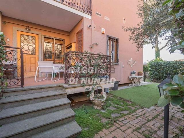 Appartamento in vendita di 100 m² in Via degli Ulivi, 29