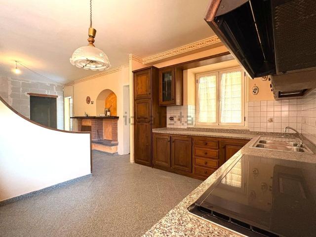 Appartamento in vendita di 100 m² in Via Dei Bocchi