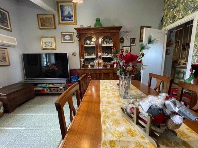 Appartamento in vendita di 100 m² in Via dei Ciclamini, 13