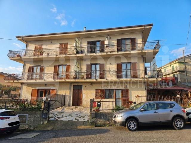 Appartamento in vendita di 100 m² in Via dei Gasparoni, 6