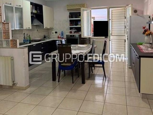 Appartamento in vendita di 100 m² in Via dei Pini