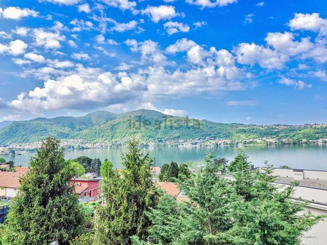 Appartamento in vendita di 100 m² in Via del Nibbio, 12