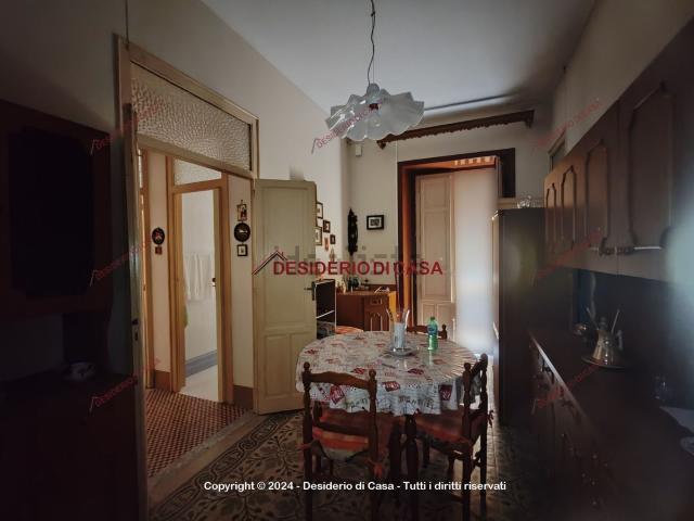 Appartamento in vendita di 100 m² in Via del Bagni, 20