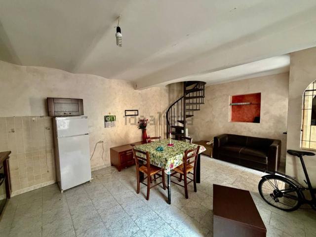 Appartamento in vendita di 100 m² in Via del Commercio