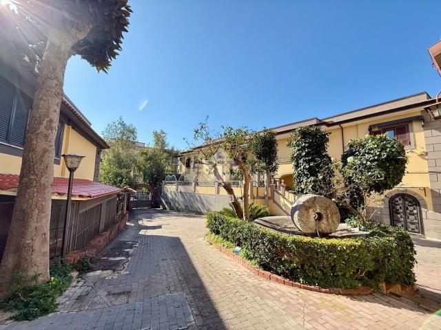 Appartamento in vendita di 100 m² in Via del Discobolo, 31