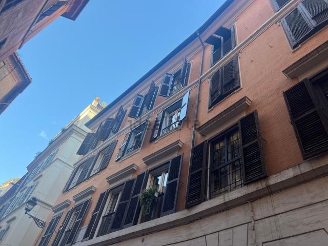 Appartamento in vendita di 100 m² in Via del Governo Vecchio