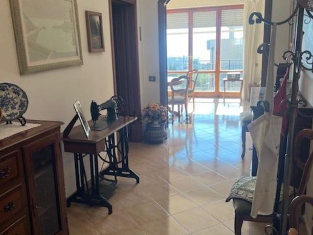 Appartamento in vendita di 100 m² in Via del Littorale