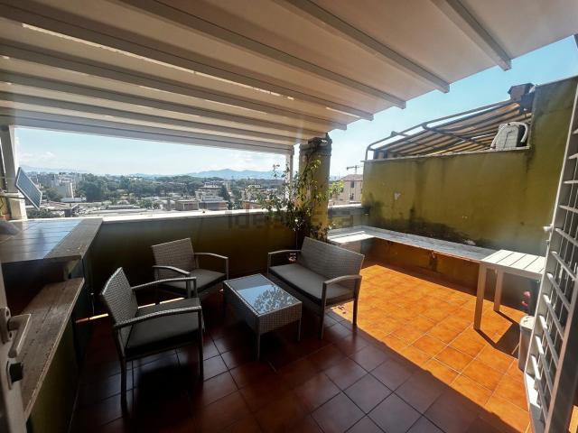 Appartamento in vendita di 100 m² in Via del Pettirosso, 25