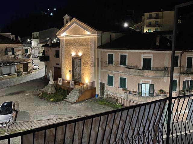 Appartamento in vendita di 100 m² in Via del Poggio, 1