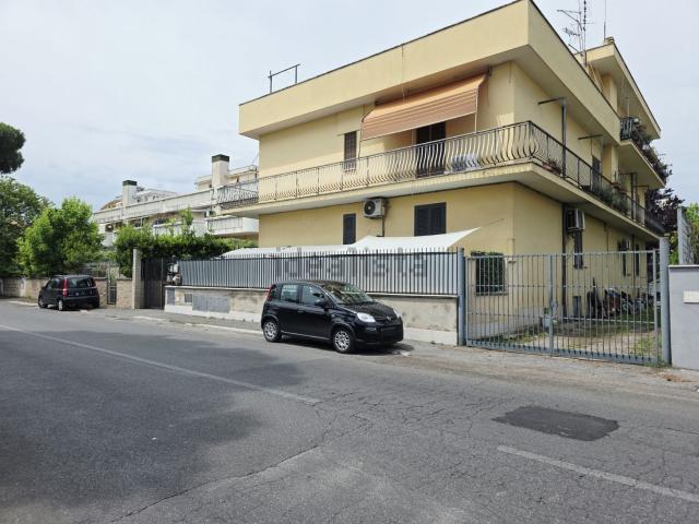 Appartamento in vendita di 100 m² in Via del Ponte delle Sette Miglia
