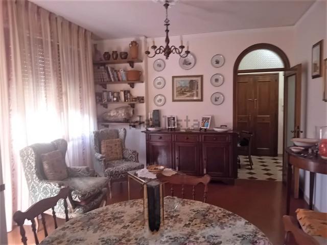 Appartamento in vendita di 100 m² in Via dell&apos Olivo, 1