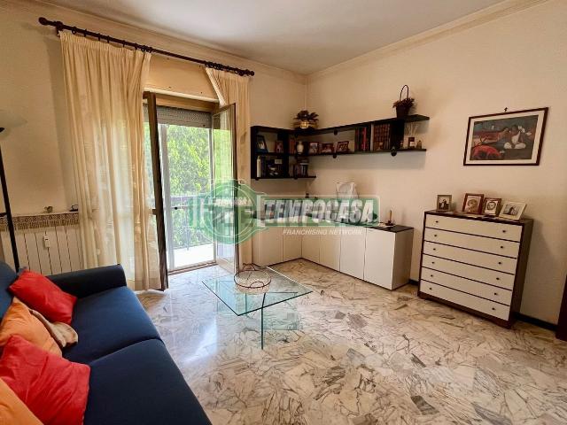 Appartamento in vendita di 100 m² in Via dell&apos Alloro, 114