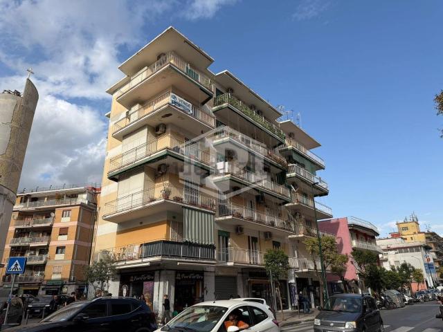 Appartamento in vendita di 100 m² in Via dell&apos Epomeo, 136
