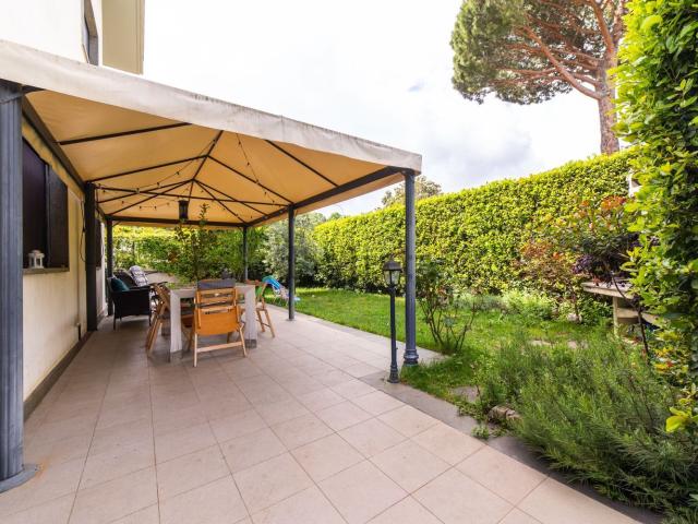 Appartamento in vendita di 100 m² in Via della Fontana del Pegaso, 2