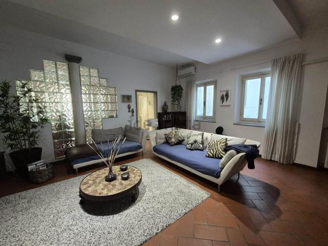 Appartamento in vendita di 100 m² in Via della Scala