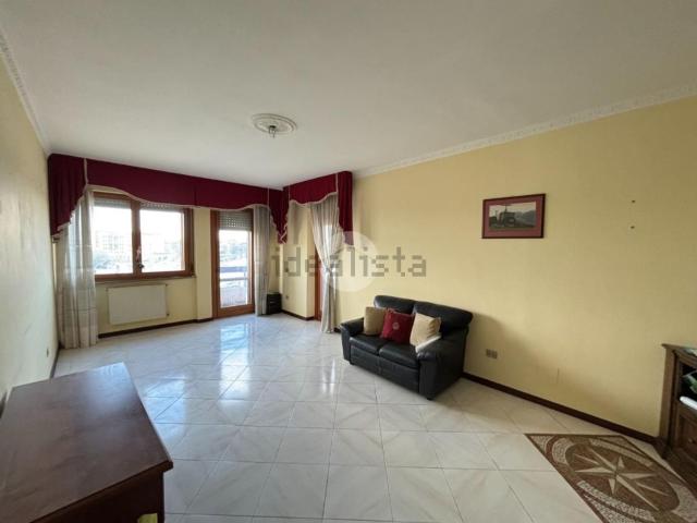 Appartamento in vendita di 100 m² in Via della Palazzina, 243