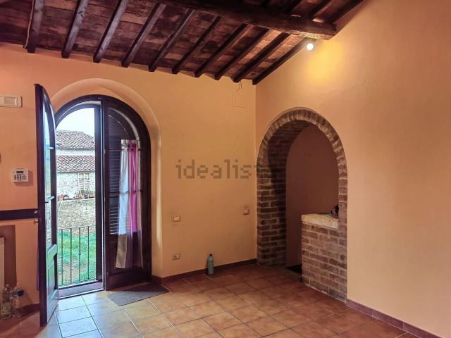 Appartamento in vendita di 100 m² in Via della Resistenza, 53035