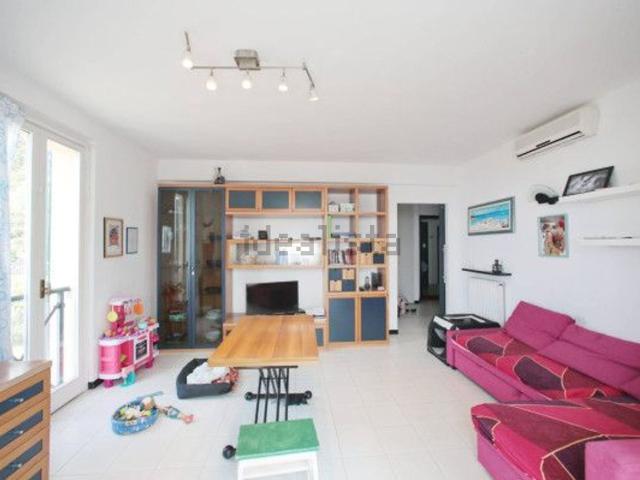 Appartamento in vendita di 100 m² in Via delle Campanule, 123