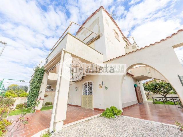 Appartamento in vendita di 100 m² in Via delle Aralie