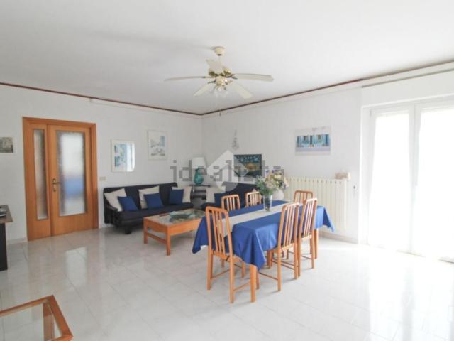 Appartamento in vendita di 100 m² in Via delle Gardenie