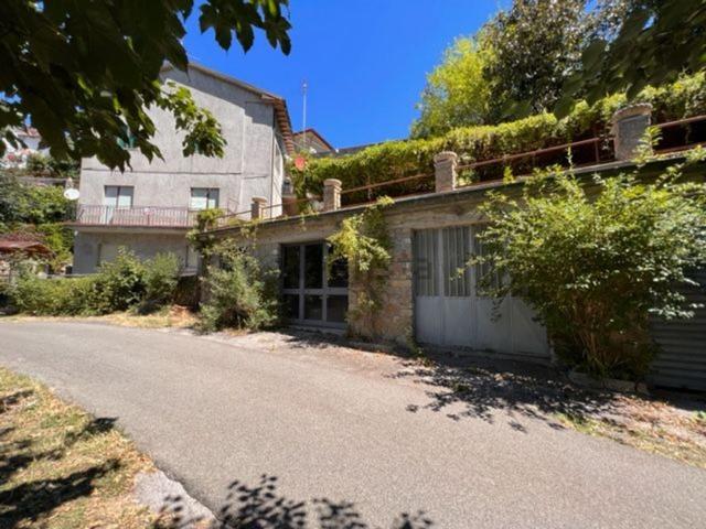 Appartamento in vendita di 100 m² in Via delle Fontane, 29