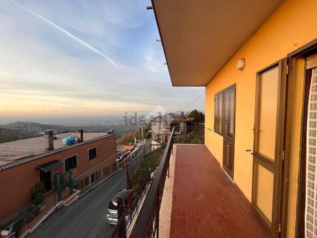 Appartamento in vendita di 100 m² in Via delle Fossette, 38