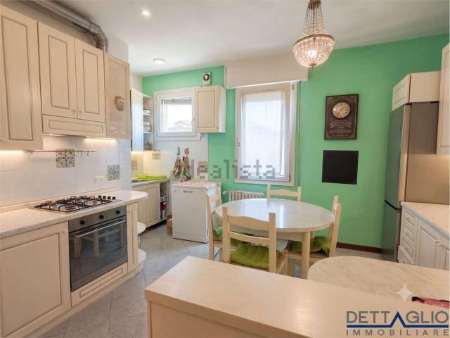 Appartamento in vendita di 100 m² in Via delle Marmarole