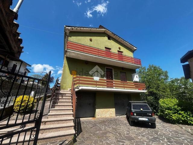 Appartamento in vendita di 100 m² in Via delle Selve, 49