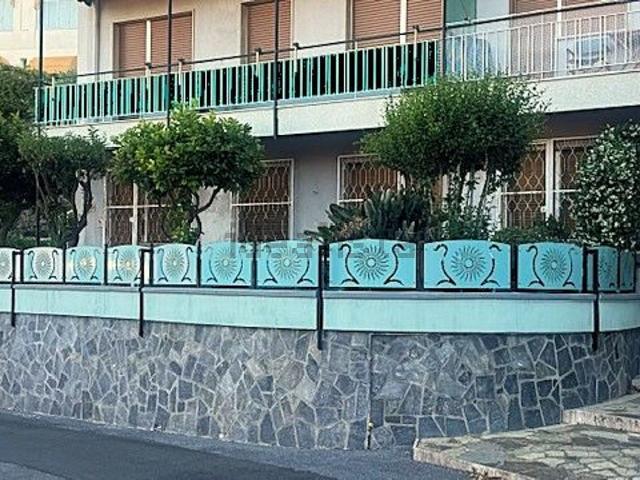 Appartamento in vendita di 100 m² in Via delle Rose, 17