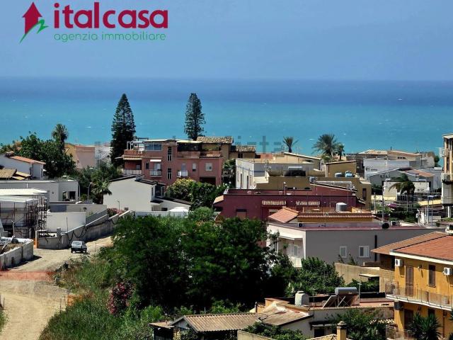 Appartamento in vendita di 100 m² in Via delle Viole