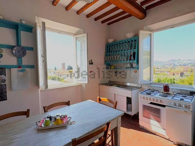 Appartamento in vendita di 100 m² in Via di Moriano