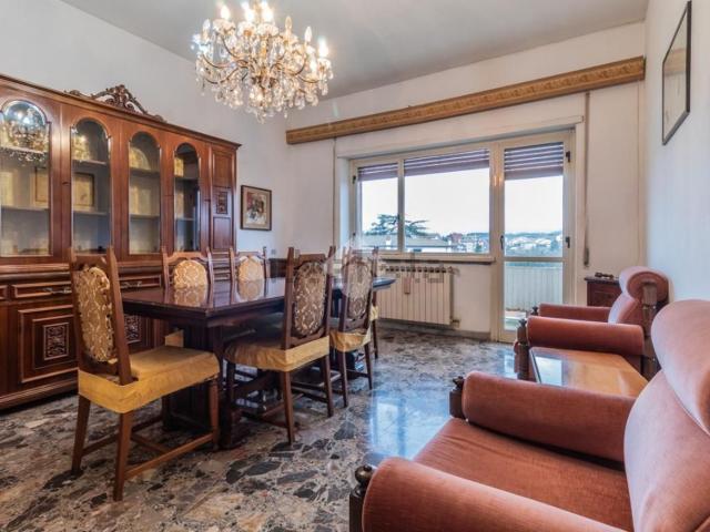 Appartamento in vendita di 100 m² in Via di Ronciglione, 35