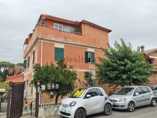 Appartamento in vendita di 100 m² in Via di Vallelunga