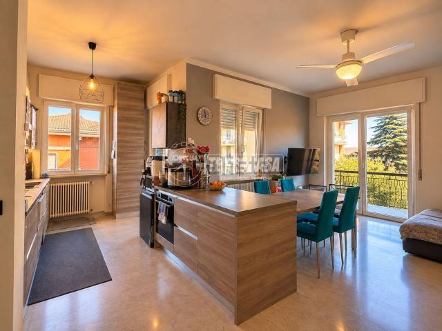 Appartamento in vendita di 100 m² in Via di Vittorio