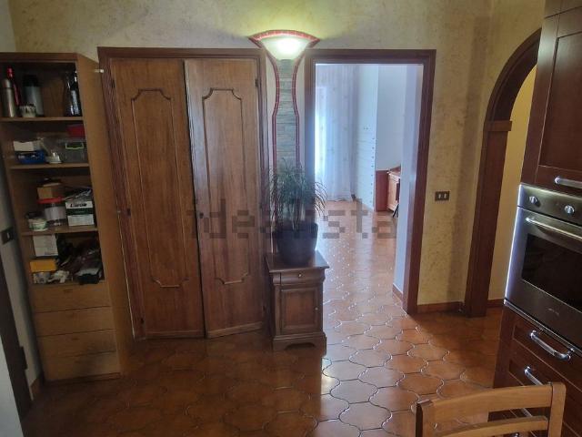 Appartamento in vendita di 100 m² in Via di Villaromana, 33