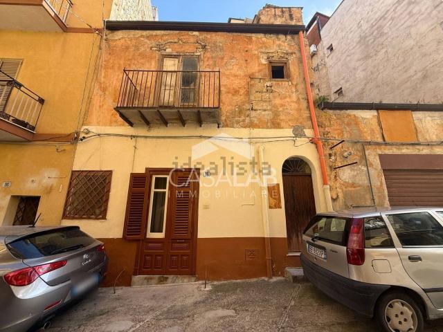 Appartamento in vendita di 100 m² in Via Discesa del Fiore, 20