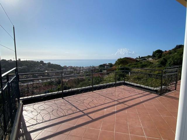 Appartamento in vendita di 100 m² in Via Duca degli Abruzzi, 283