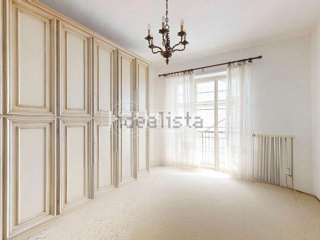 Appartamento in vendita di 100 m² in Via E. Belli, 10