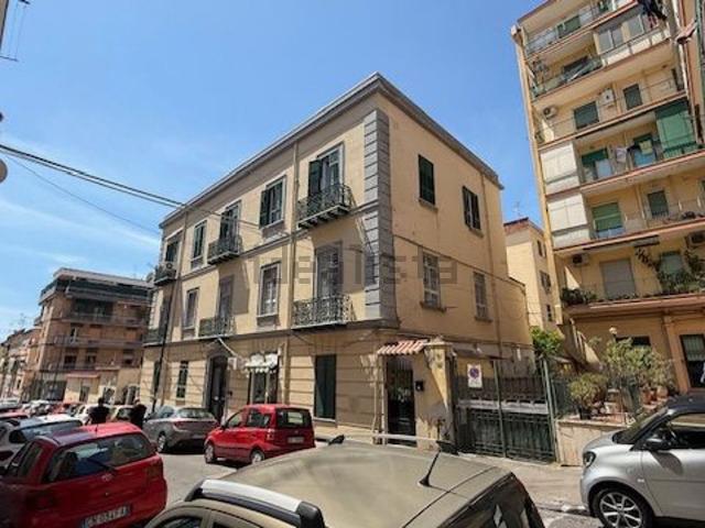 Appartamento in vendita di 100 m² in Via Enea