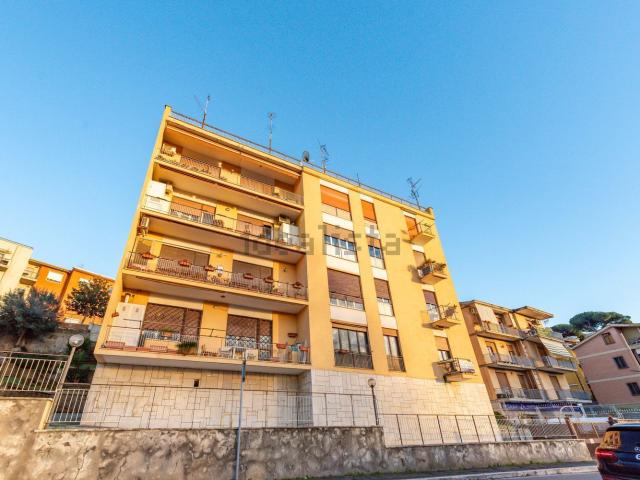 Appartamento in vendita di 100 m² in Via Enrico Fermi