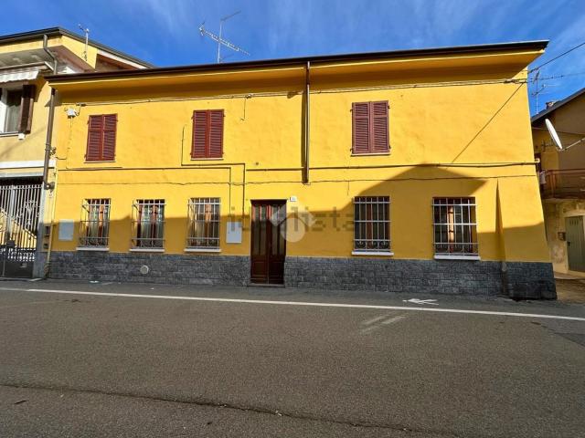Appartamento in vendita di 100 m² in Via Edmondo de Amicis, 18