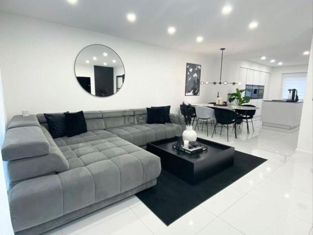 Appartamento in vendita di 100 m² in Via Euclide, 9
