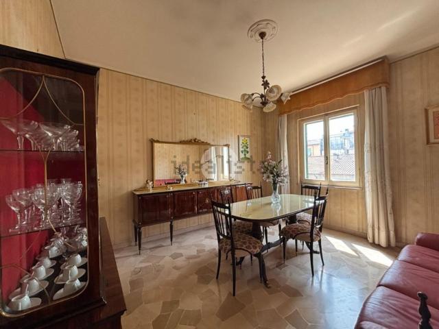 Appartamento in vendita di 100 m² in Via Eugenio Chiesa, 1