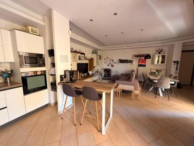 Appartamento in vendita di 100 m² in Via Eugenio Montale, 58