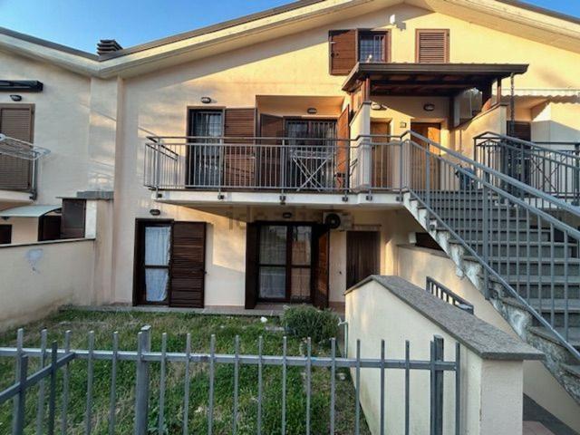 Appartamento in vendita di 100 m² in Via F. Luzi