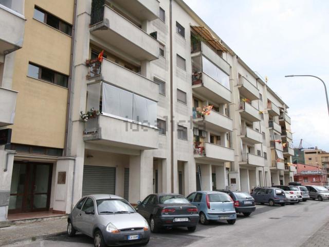 Appartamento in vendita di 100 m² in Via follerau, 9