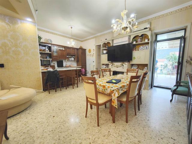 Appartamento in vendita di 100 m² in Via Fontanelle, 47