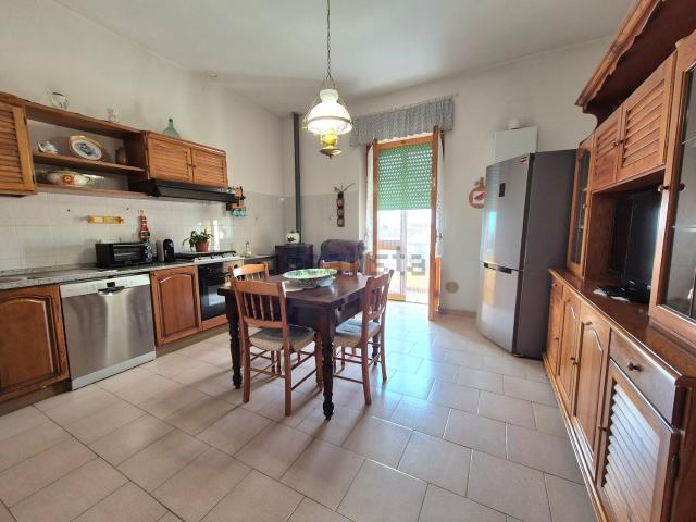 Appartamento in vendita di 100 m² in Via Fonte degli Angeli