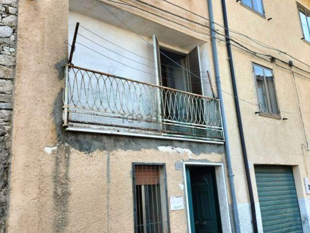 Appartamento in vendita di 100 m² in Via Foresta, 26