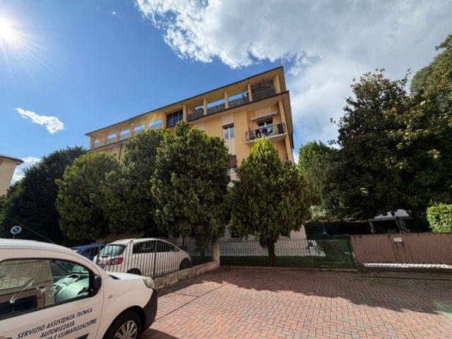 Appartamento in vendita di 100 m² in Via Fortunato Venanzio, 35
